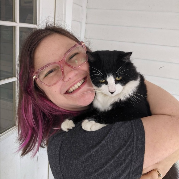 Meet your Posher, Cassie - Picture 15 of 15